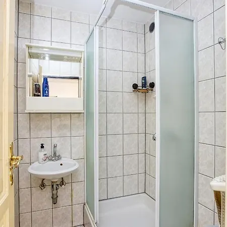 And With Parking Space Biograd Na Moru, Biograd - 6219 Gostinjska kuća 3*