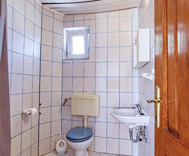 Apartments And Rooms With Parking Space Biograd Na Moru, Biograd - 6219 3*