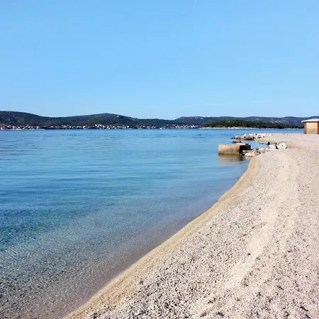 And With Parking Space Biograd Na Moru, Biograd - 6219 Guest house 3*