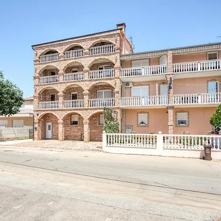 And With Parking Space Biograd Na Moru, Biograd - 6219 Guest house Biograd Na Moru