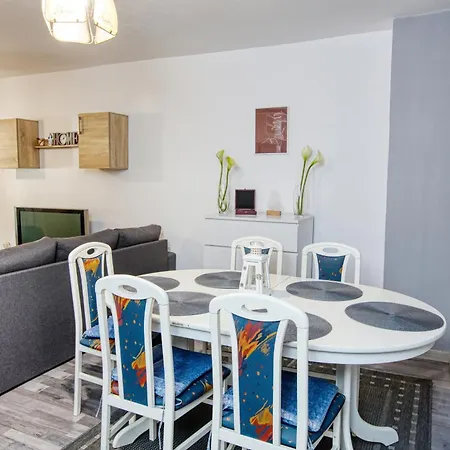 And With Parking Space Biograd Na Moru, Biograd - 6219 Guest house