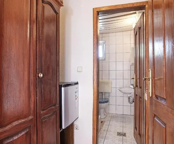 בית הארחה And With Parking Space Biograd Na Moru, Biograd - 6219 3*