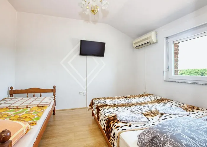 בית הארחה And With Parking Space Biograd Na Moru, Biograd - 6219 ביוגראד נה מורו